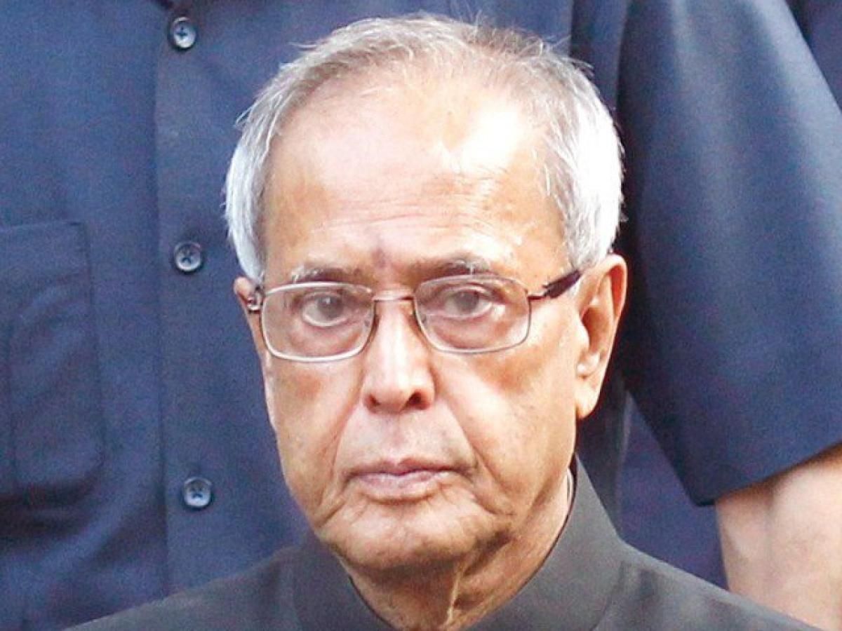 President Pranab Mukherjee condoles deaths in Nanded Express mishap