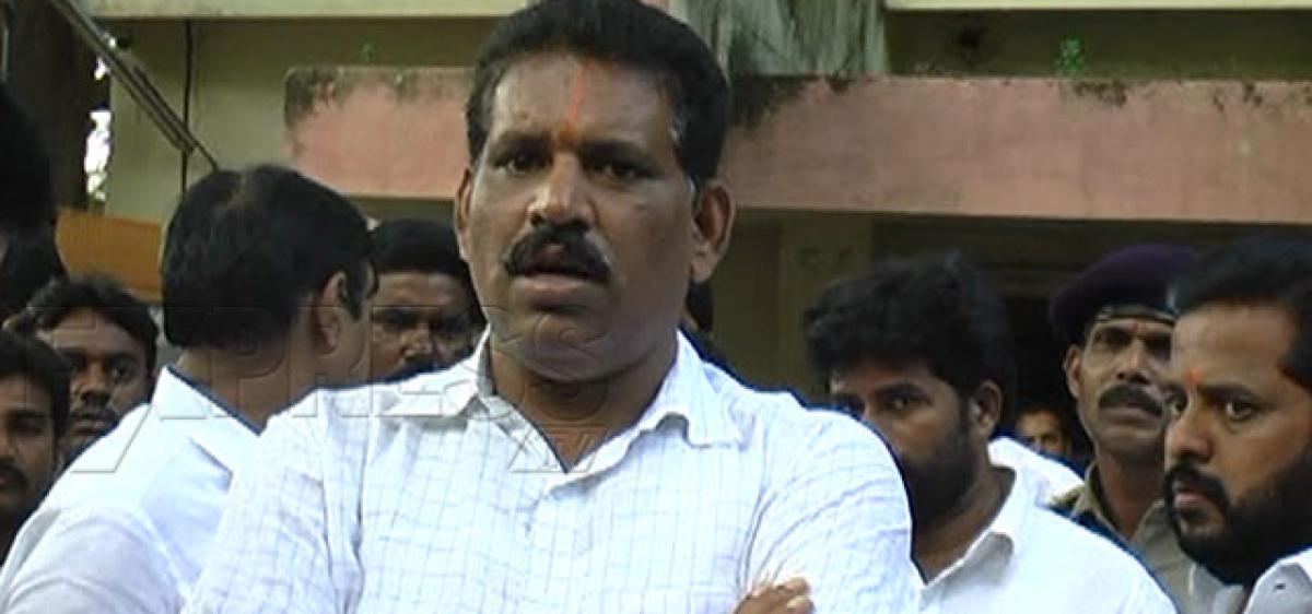 Protesting YSRCP MLA Chevireddy arrested