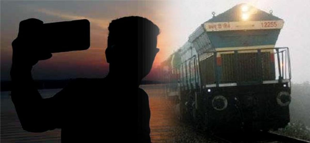 Man fatally hit by train while clicking selfie