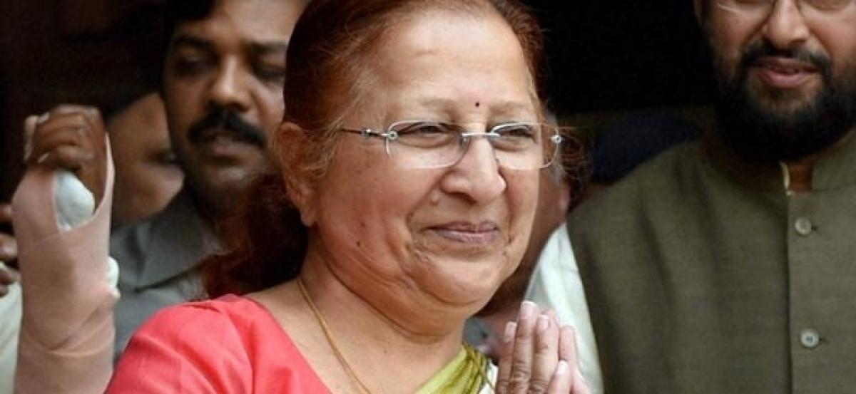 Football fever: Speaker Sumitra Mahajan will present a unique gift to Parliamentarians today