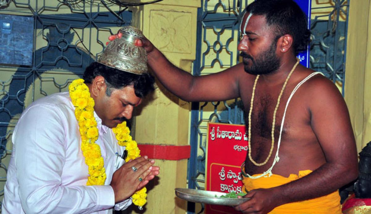 Collector visits Lord Rama Temple