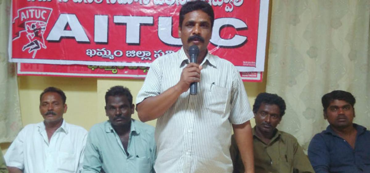 AITUC demands hike in municipal workers salaries