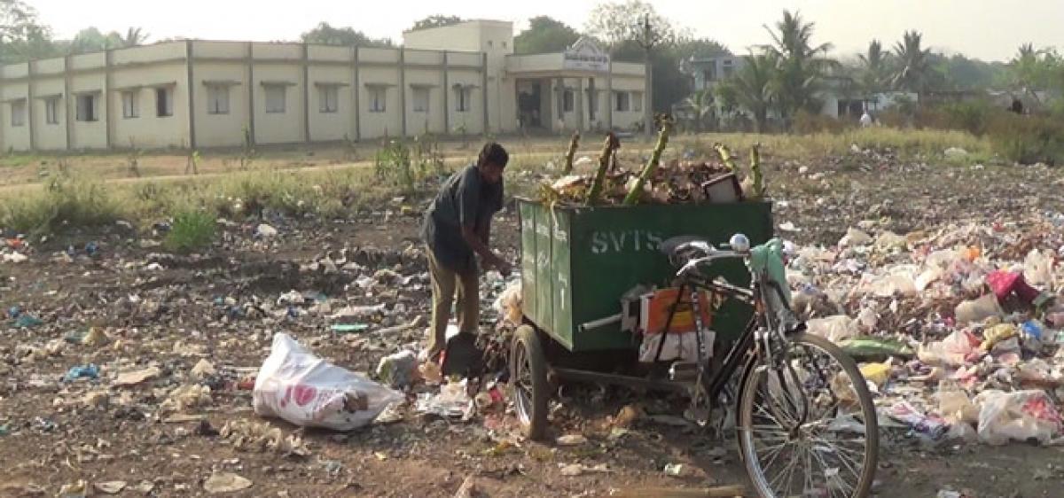 Boys’ hostel turns  into dumping yard