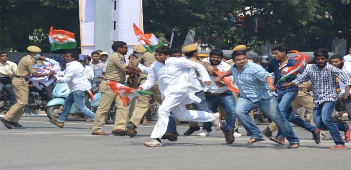 Youth Congmen stage protest