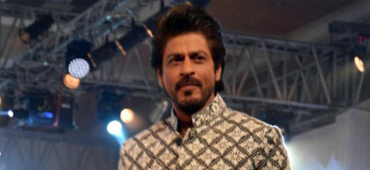 Shah Rukh Khan addresses death hoax rumours on Twitter