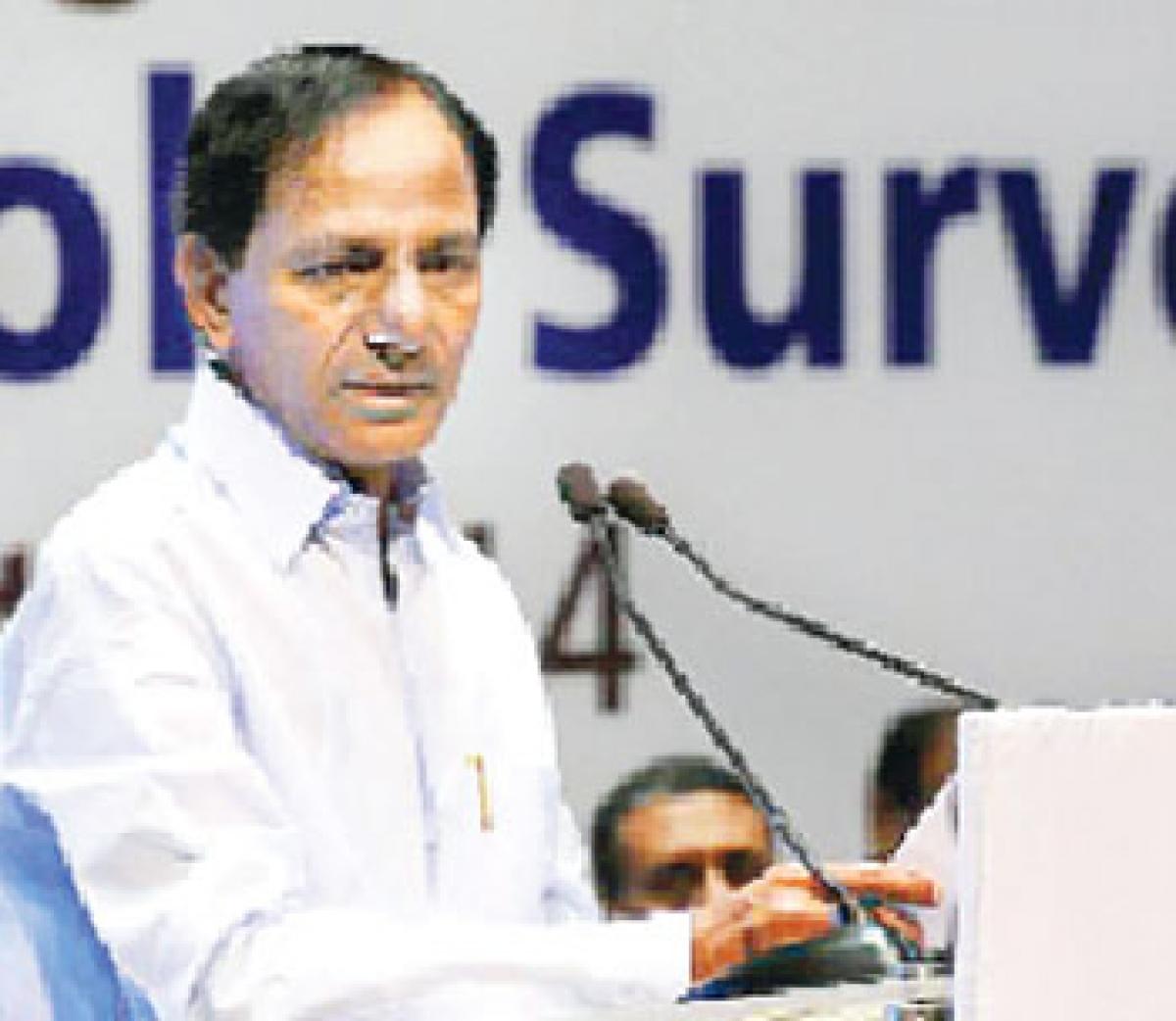 Khammam will be developed on par with Godavari dists: KCR