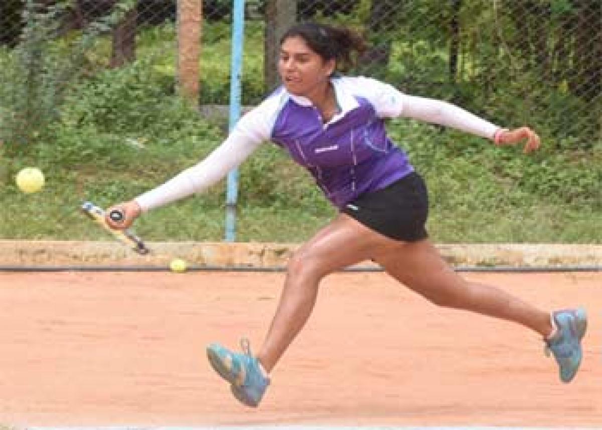 Prerna Bhambri, Fatma in title clash