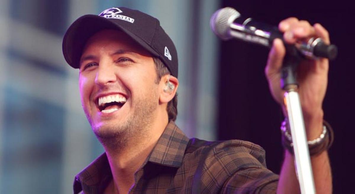 Luke Bryan is Entertainer  of the Year