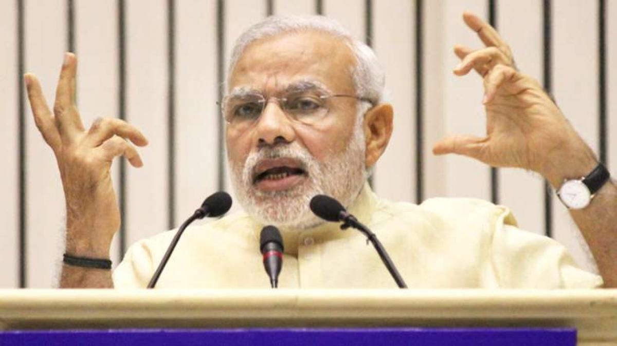 Modi hits out at Congress, terms it hawalabaaz