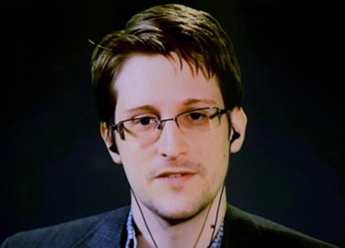 Can you hear me? asks Edward Snowden on Twitter