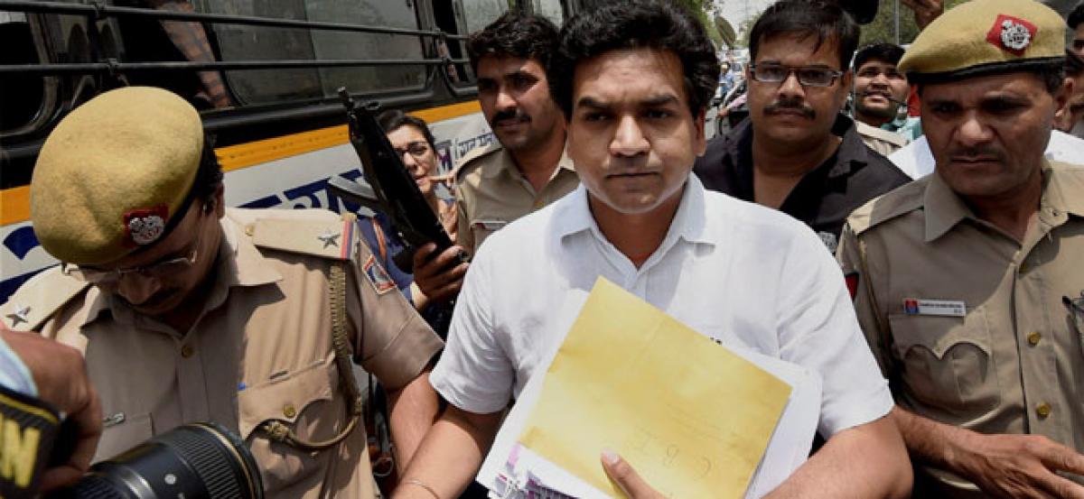 Kapil Mishra files complaint with CBI against Kejriwal