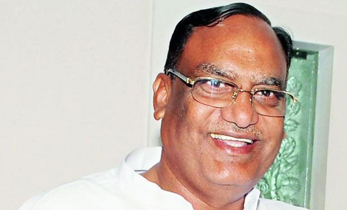 Gutta Sukhender Reddy announces defection to TRS