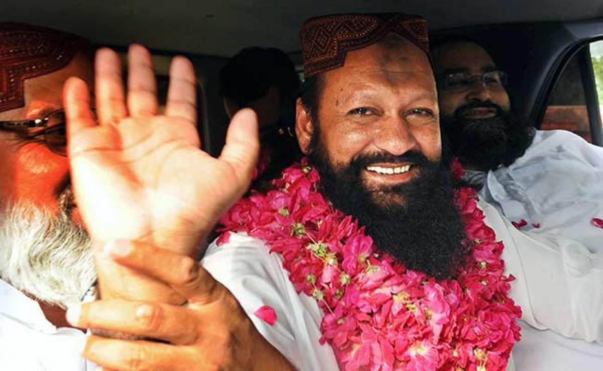 Lashkar-i-Jhangvi Chief Malik Ishaq, 13 Others Killed in Pakistan