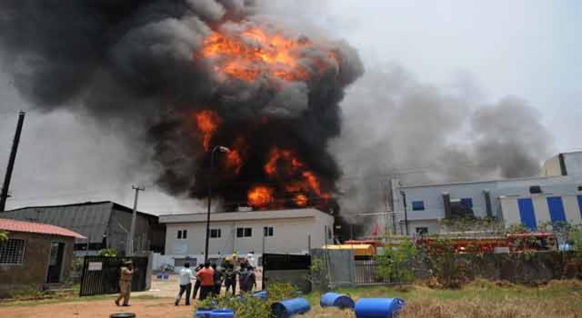 Massive fire at chemical factory; no casualties