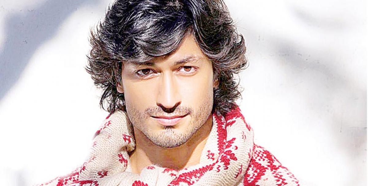 Vidyut Jammwal to star in Hindi remake of Awara