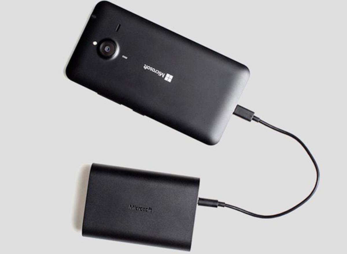 Microsoft Launches Portable Dual Charger Power Banks