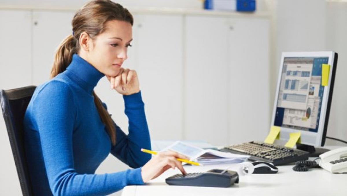 Long hours at desk may put women at cancer risk