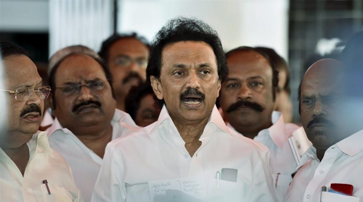 Picture of accused in govt office will set wrong precedence:Stalin