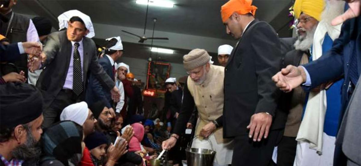 Narendra Modi becomes first PM to serve langar at Golden Temple