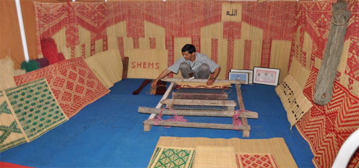 Famous Eluru crafted carpets on the verge of extinction