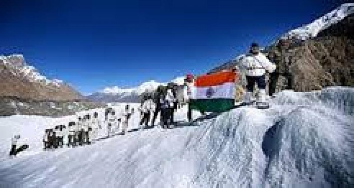 Vice Chief of Army Staff Flags off Indian Army Everest Expedition 