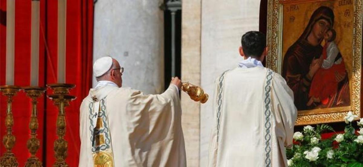 Pope Francis proclaims Teresa of Calcutta a saint