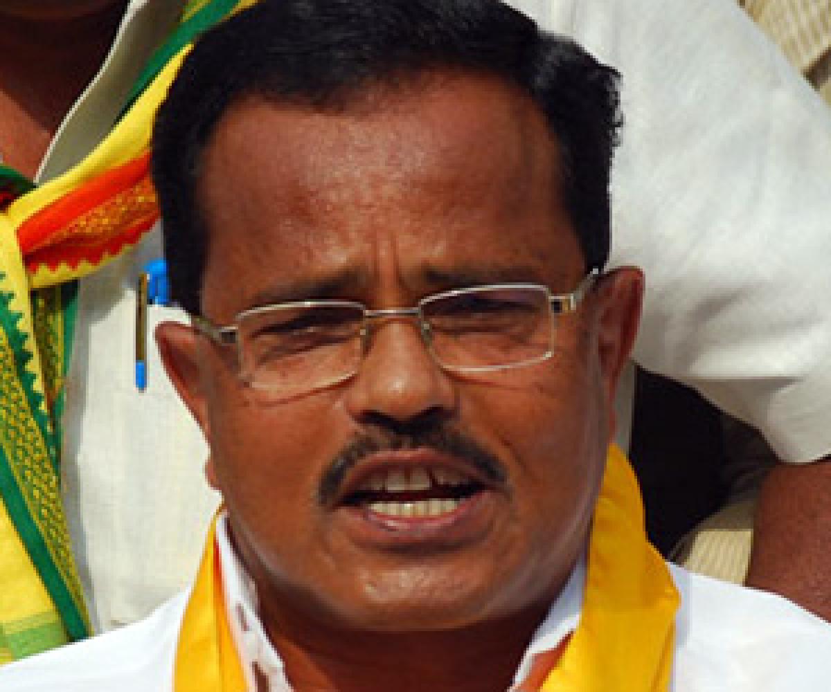 Emotional Motkupalli: Strengthen TDP to fulfill NTRs ideologies