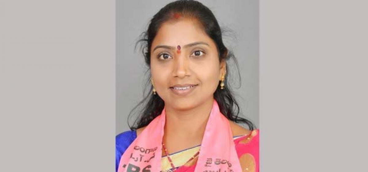 Form co-operative societies, MLA Ajmira tells Golla Kurumas