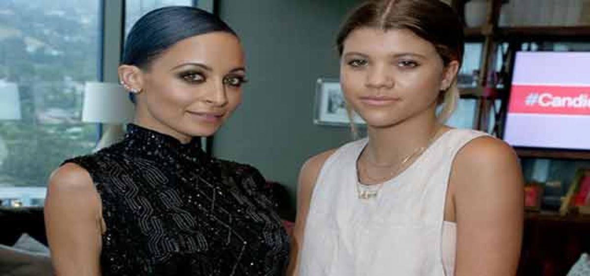 Nicole Richie doesnt give style advice to sister