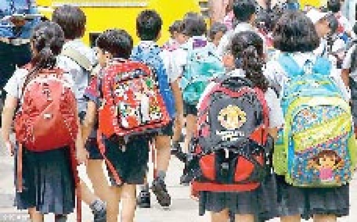 State Council Education Research Training plans to reduce weight of school bags from this year