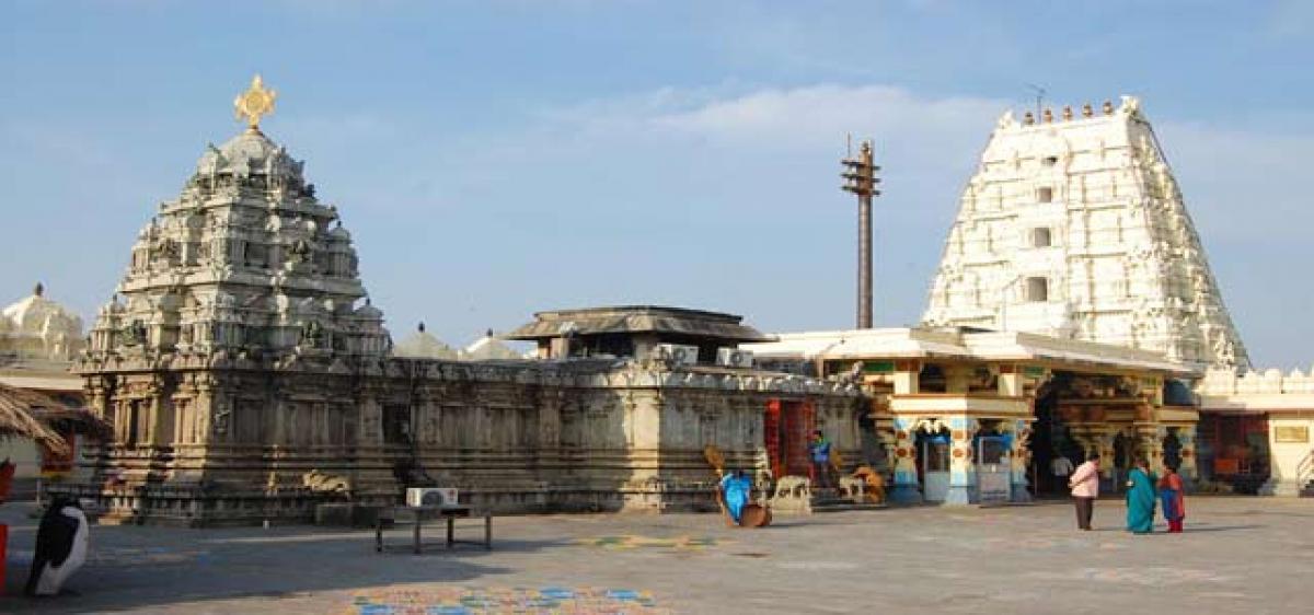 Bhadradri Rama temple sans Bhajan Mandir