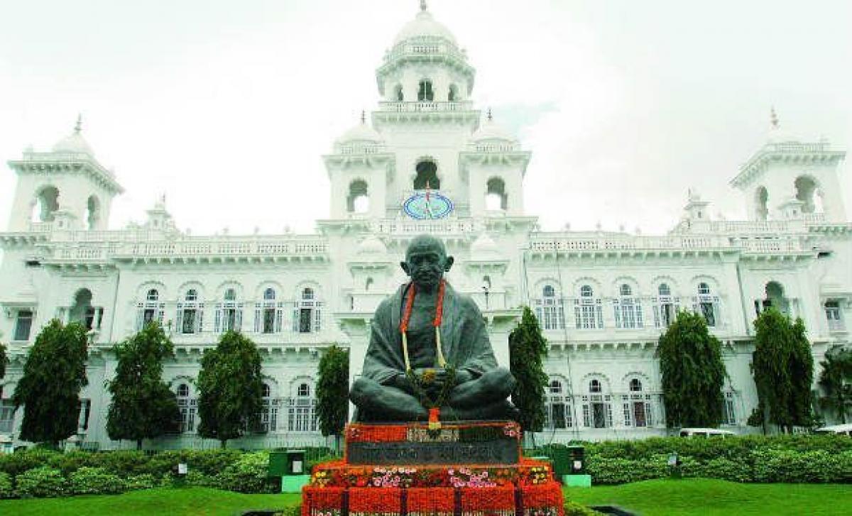 Staff of AP Legislature move to Amaravati