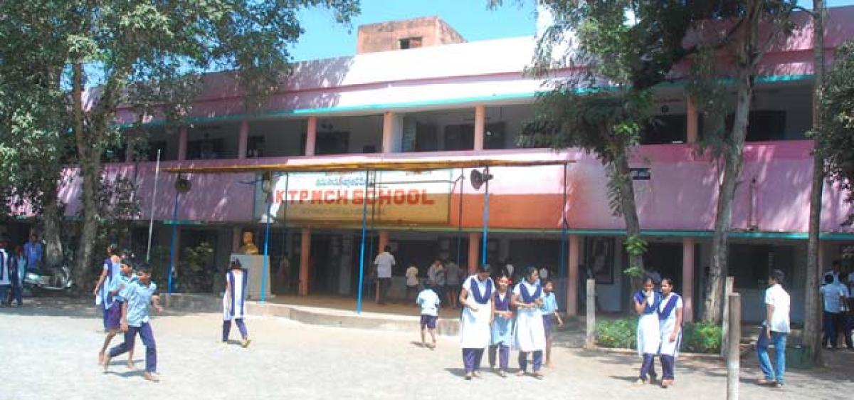 The municipal school that challenges corporates