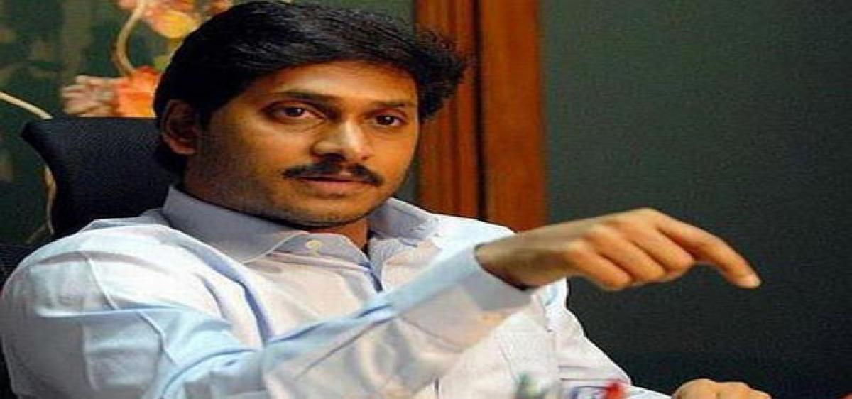 Jagan must emulate KCR,  become a hero for AP people