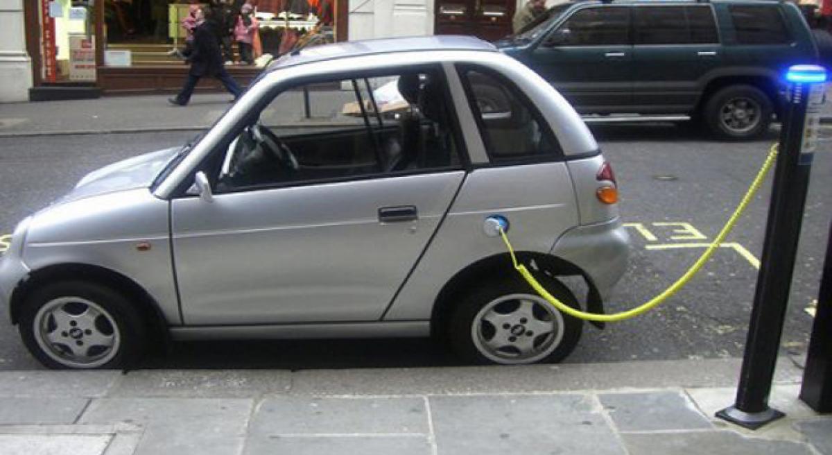 NITI prefers electric vehicles to hybrids
