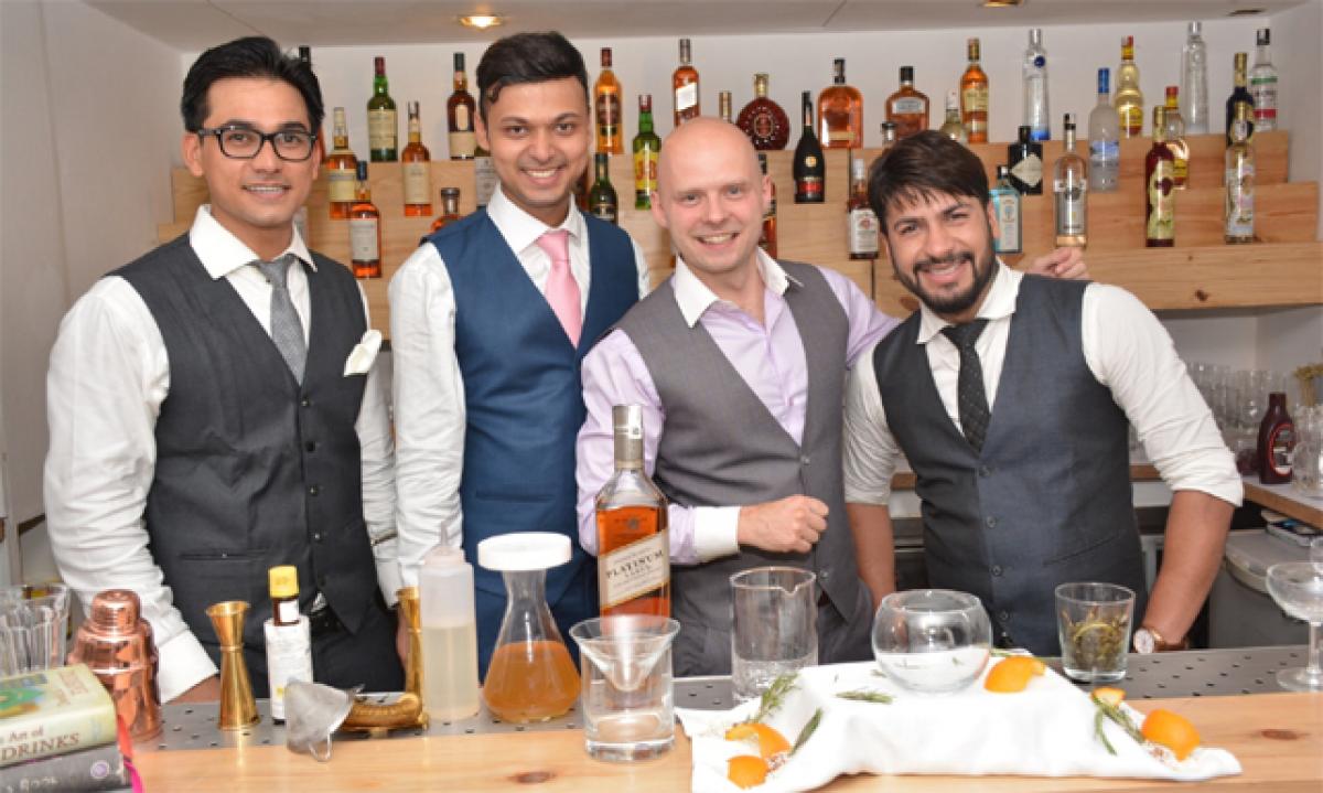 Delhi Bartenders serve flavourful cocktails