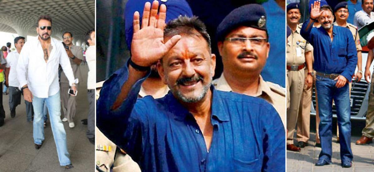 Sanjay Dutt carries his comfort outfit with élan