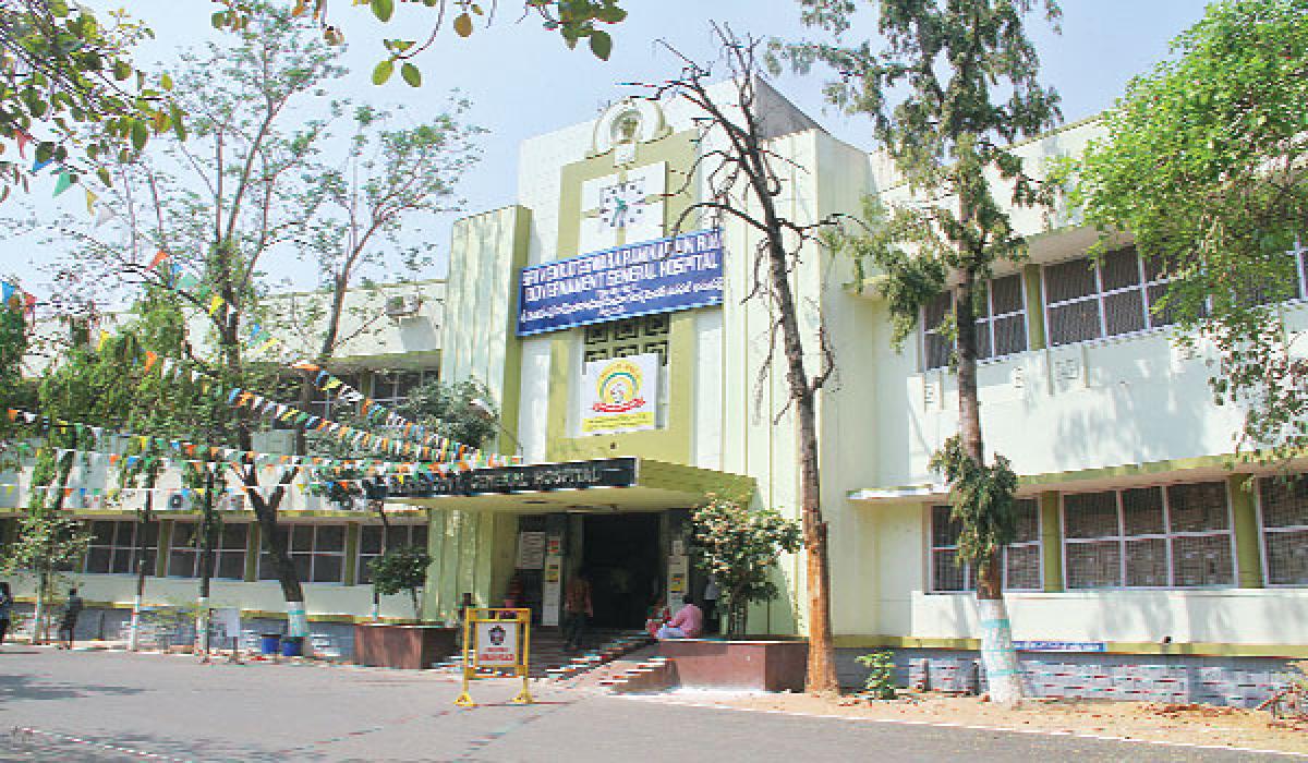 Ruia Hospital turns  hub for miscreants due to lack of Surveillance System