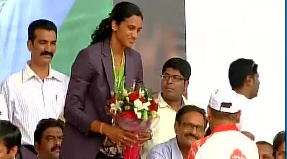 PV Sindhu accorded a warm welcome, felicited in Hyderabad