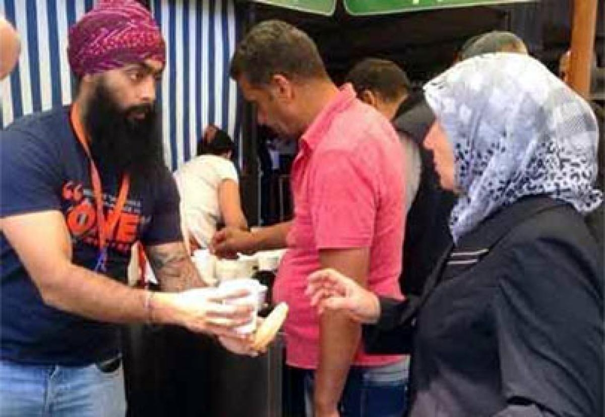 Sikhs in Canada help Syrian refugees