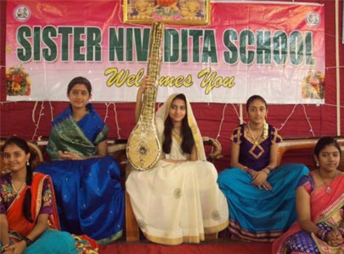 Sister Nivedita School remembers M S Subbulakshmi