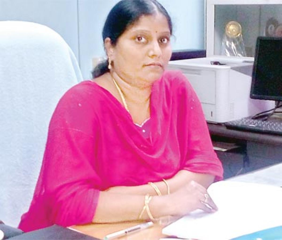 Lavanyaveni Takes Charge As DRDA Project Director