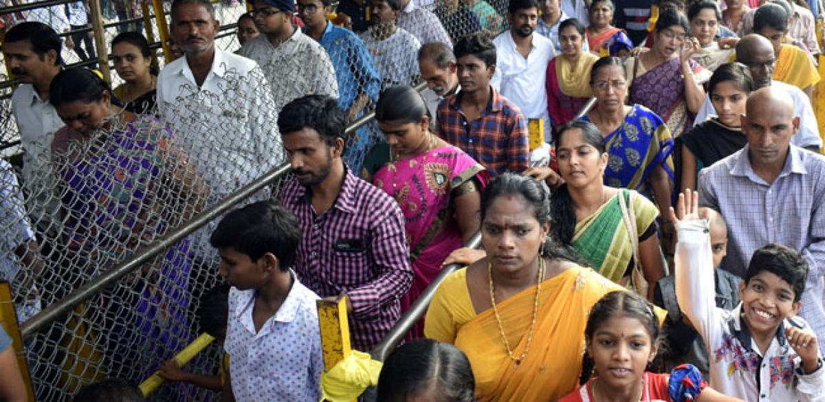 Durga temple witnesses unprecedented rush