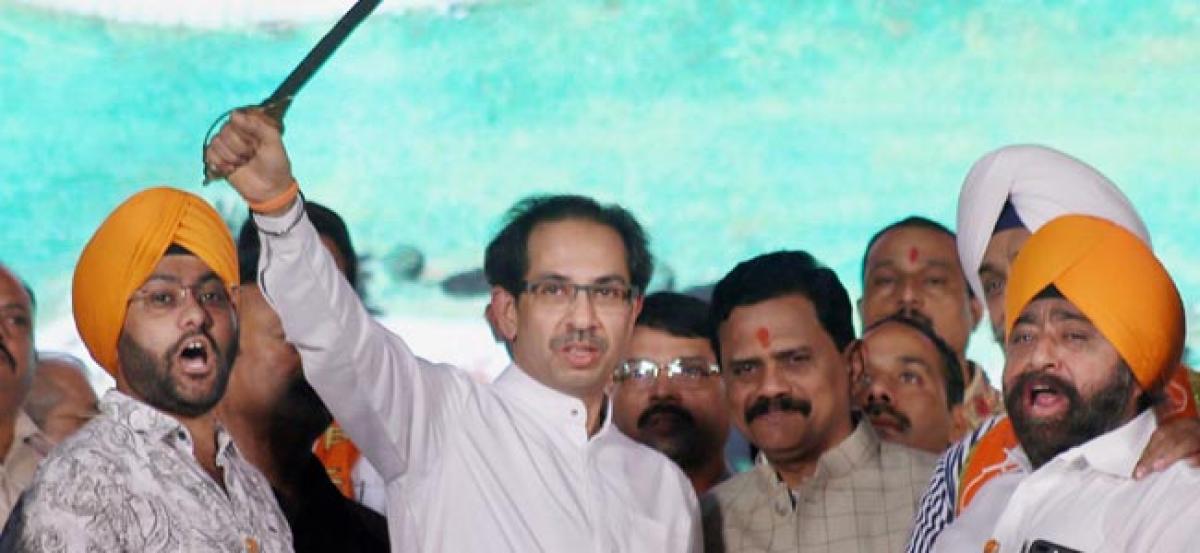 BJP is baring its fangs : Uddhav
