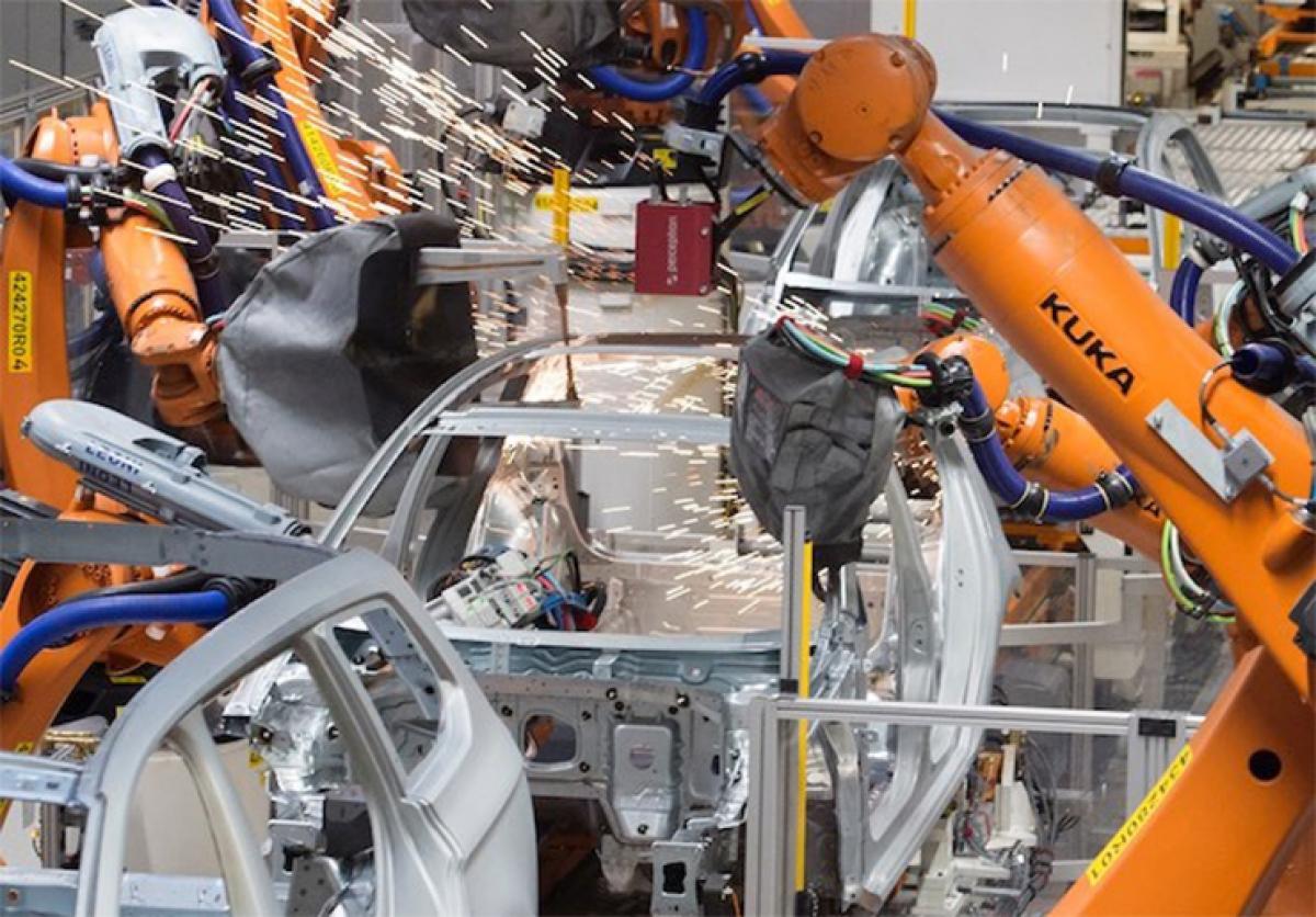 Robot kills man at Volkswagen plant