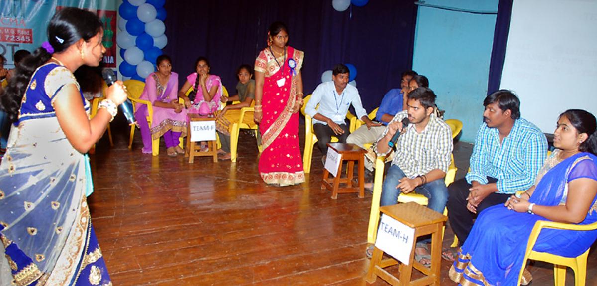 Commerce meet evokes good response from students