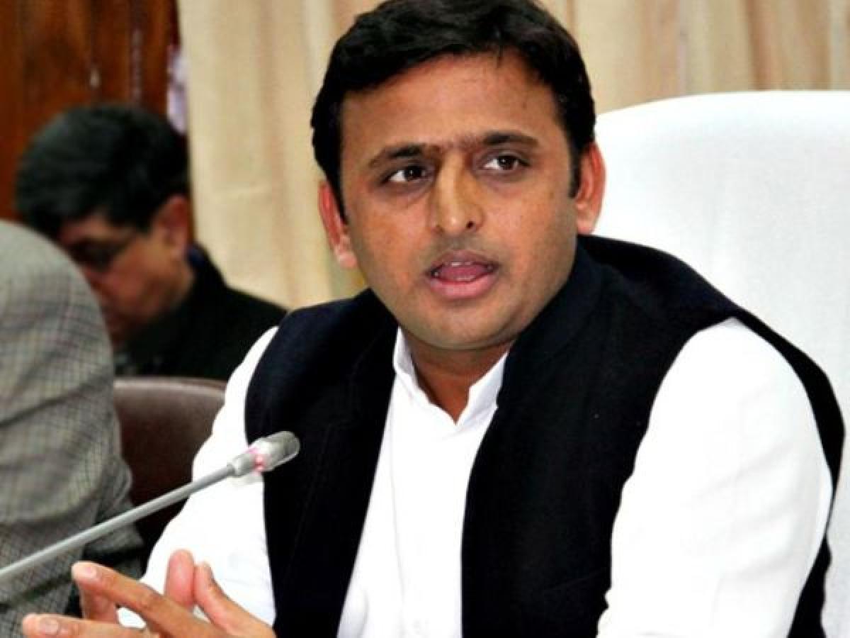 Cashless economy is bigger dream than ‘achche din’: Akhilesh Yadav