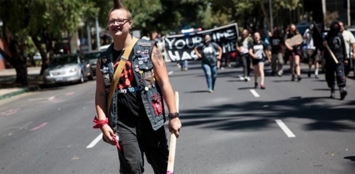 Clash between Supremacist group and counter-protesters in Sacramento: 10 stabbed during rally