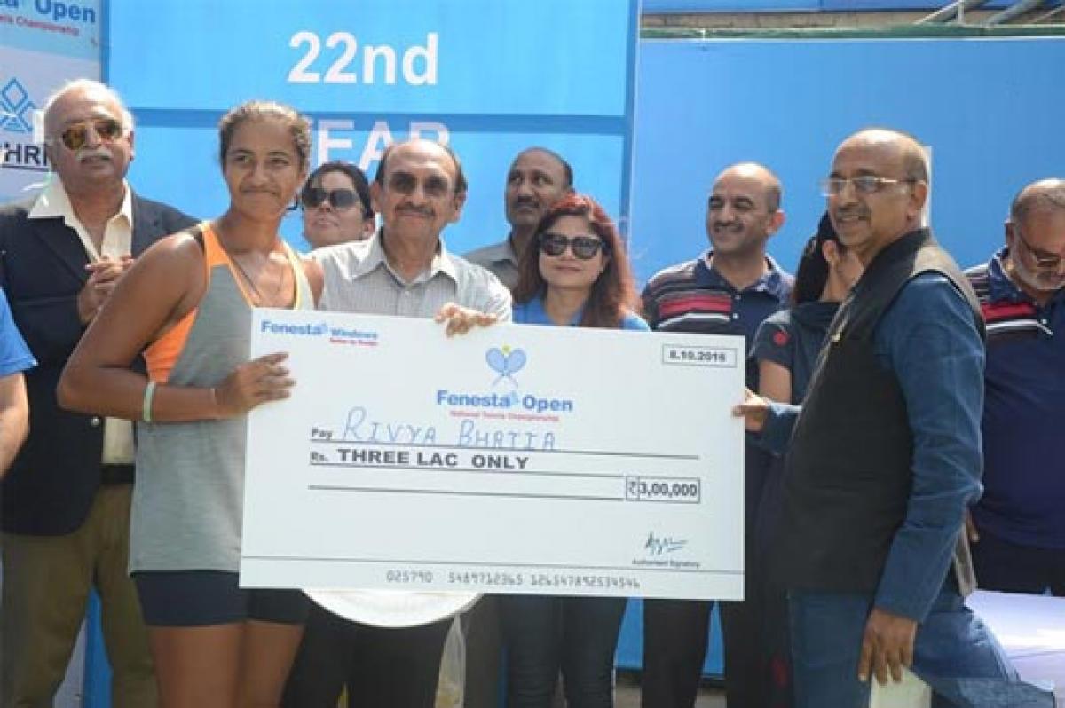 Vishnu Vardhan, Riya Bhatia clinch Fenesta singles titles