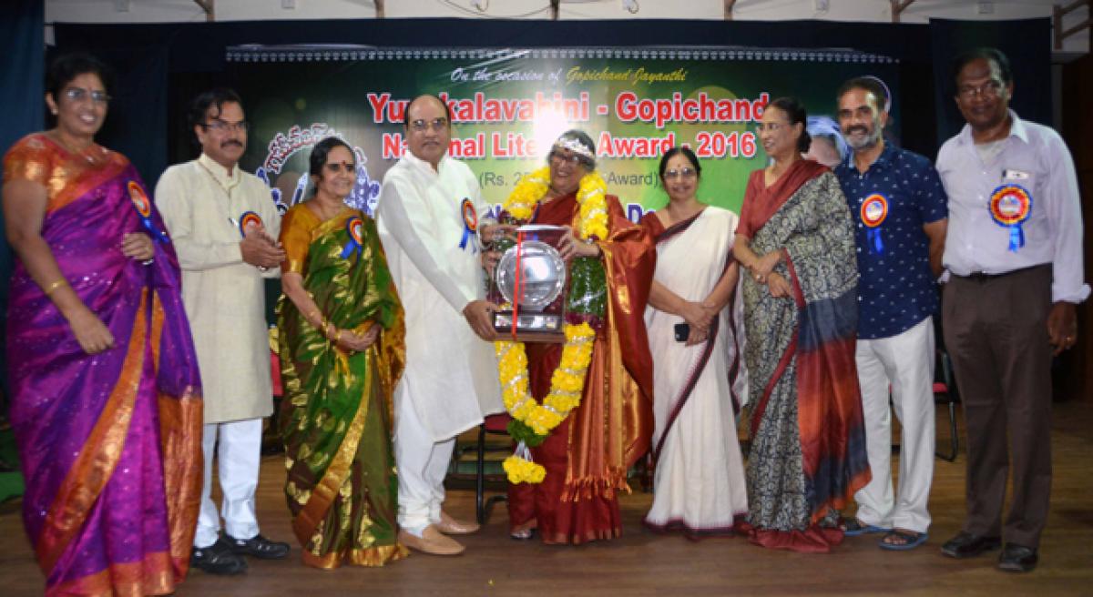 Nabaneeta Dev Sen conferred with Gopichand Literary